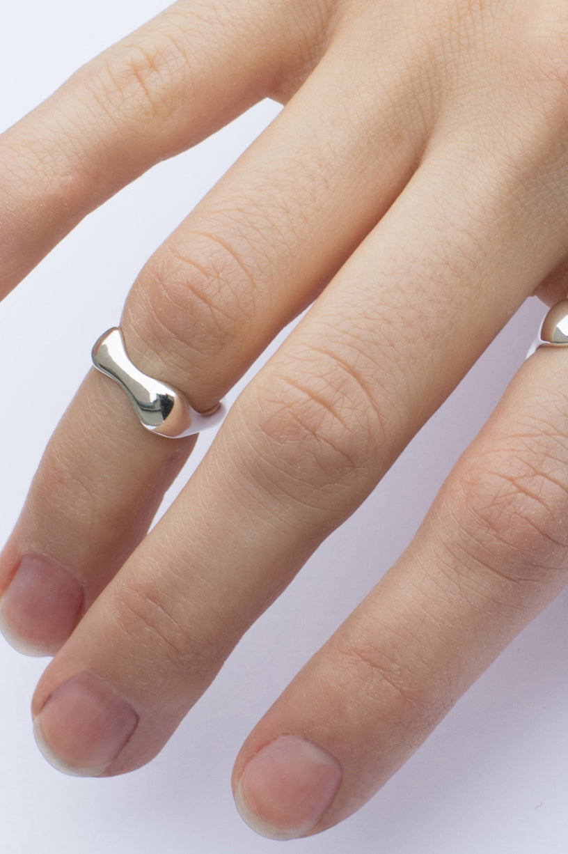 AWRY BOLD KNUCKLE RING